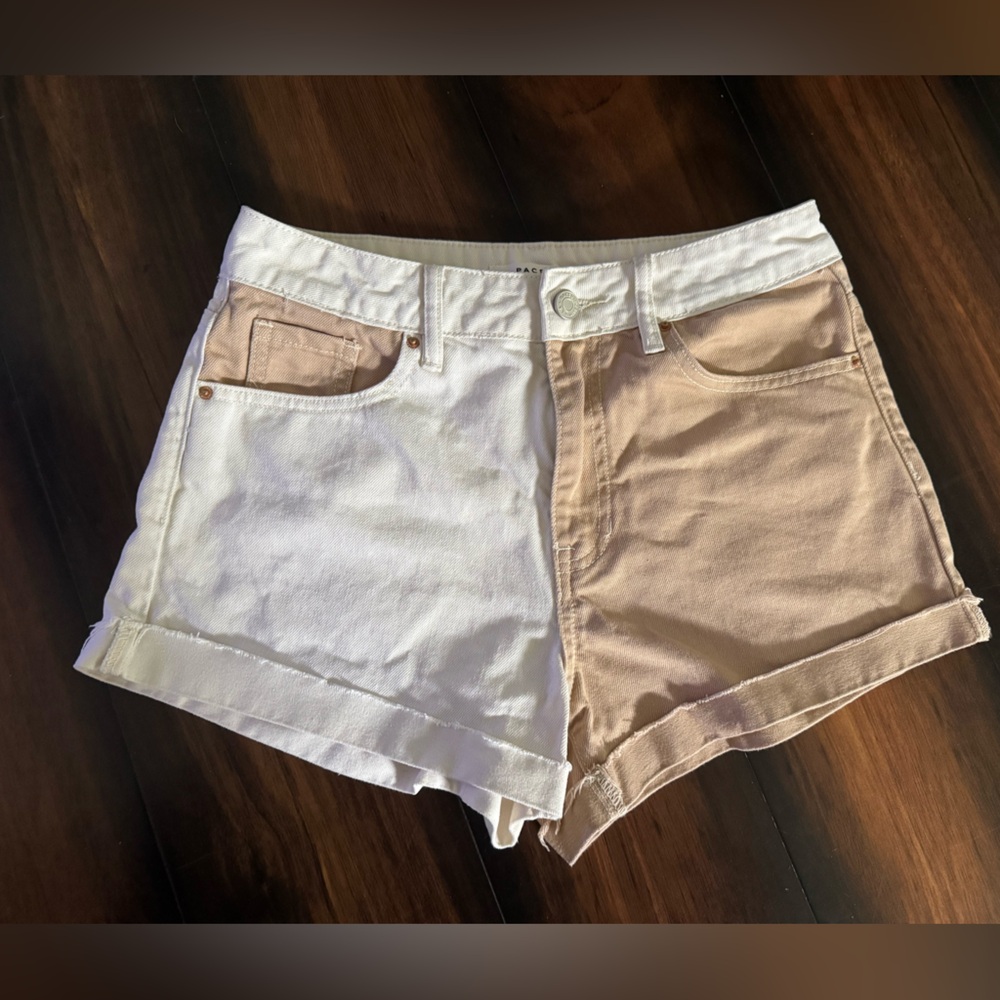 PacSun Mom Short Women Size 26 Cream Tan Denim Cotton 5-Pocket Design Light Wash